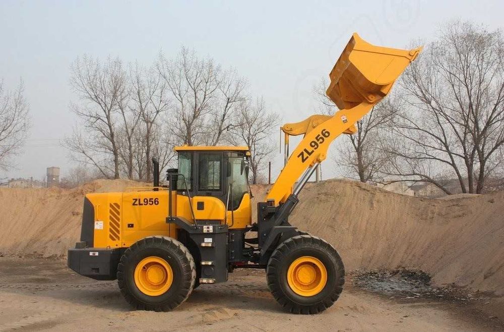 Аренда экскаваторов, погрузчиков. JCB 3-4 CX. Вывоз мусора.