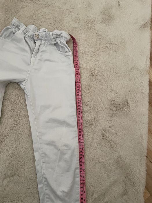 Джинси ZARA на дівчинку 4-5 рочків