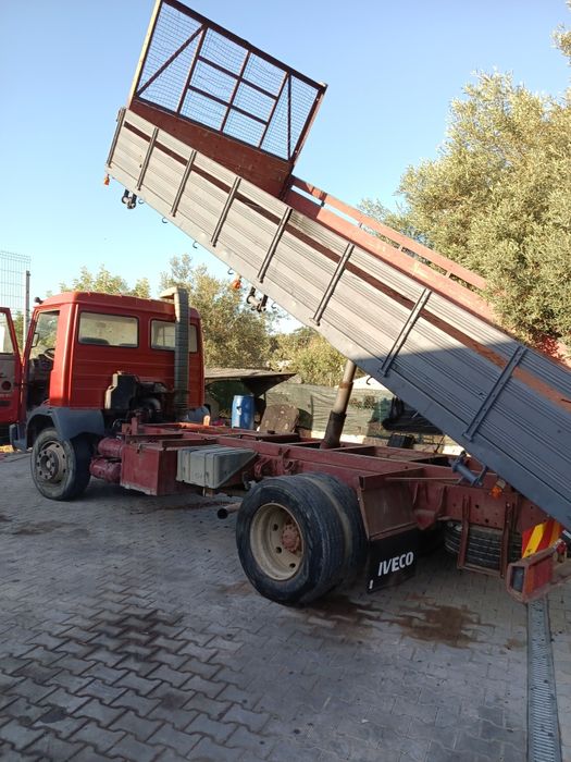 Vende-se camiao iveco