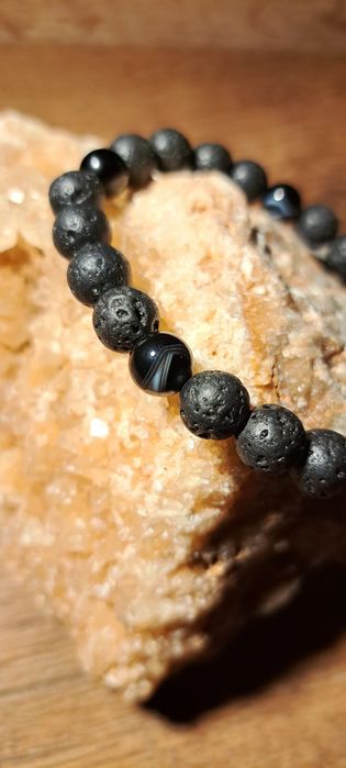 Bransoleta męska z lawy wulkanicznej
