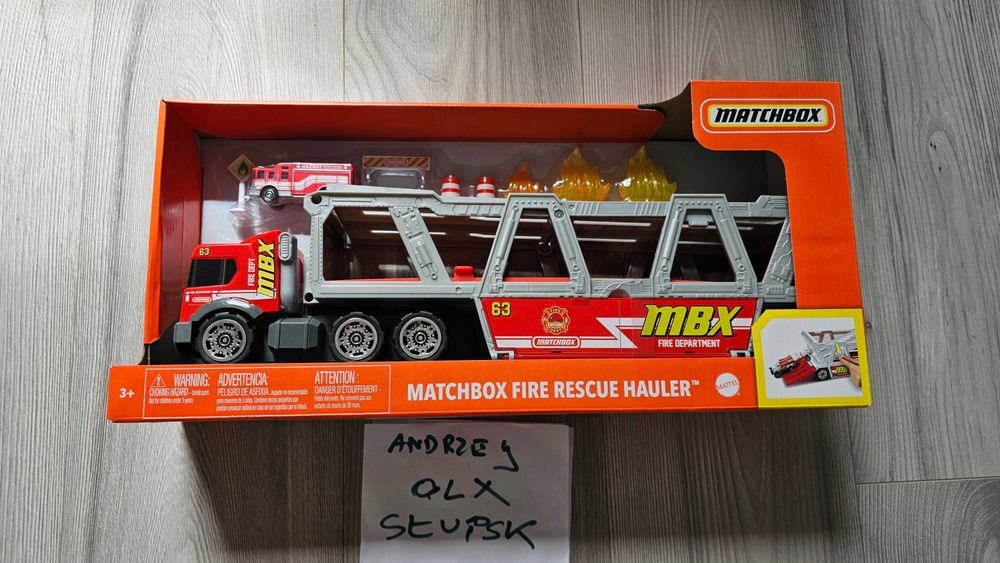 MATCHBOX  Transporter - WÓZ STRAŻACKI - Ciezarowka - GWM23 - Nowy oryginalny