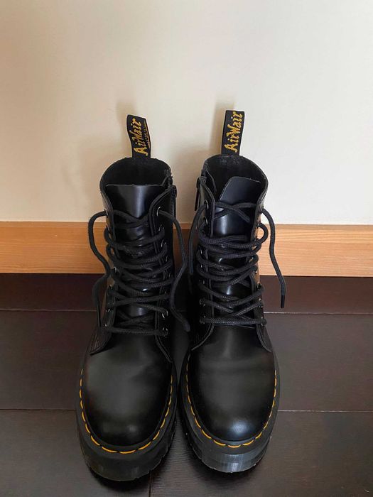 Botas pretas dr. martens 36