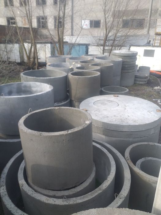 Бетонні кільця. Бетонные кольца