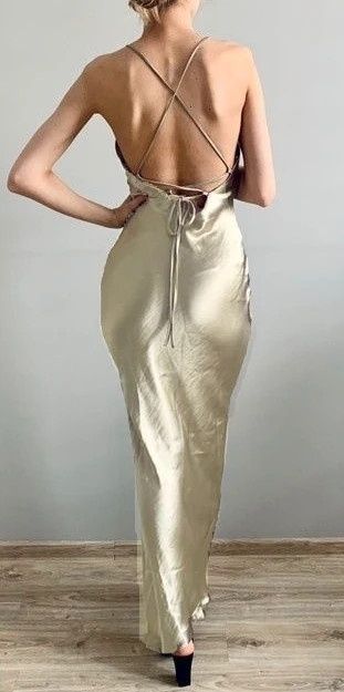 Asos Sukienka Satynowa Złota Beżowa Odkryte Wiązane Plecy Elegancka