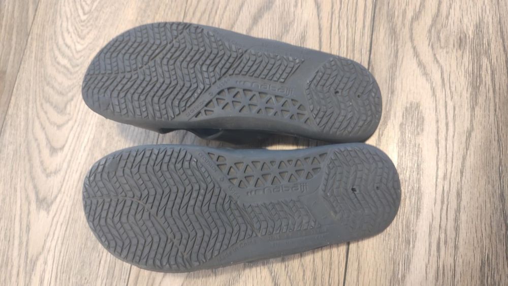 Klapki basenowe męskie Nabaiji 100 basic