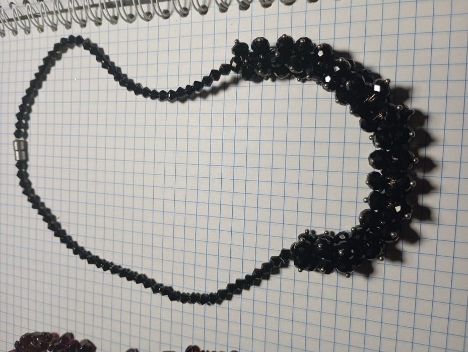 Бусы чекер-галстук, из натурального граната и речной жемчуг.