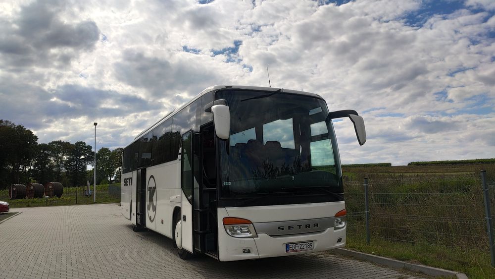 Wynajem busów autobusów autokarów przewóz osób autobusami
