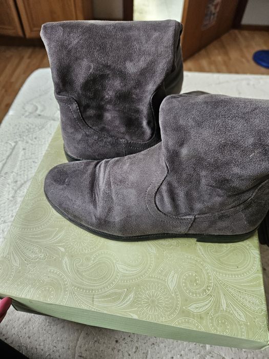 Sprzedam kozaki zamszowe rozmiar 37