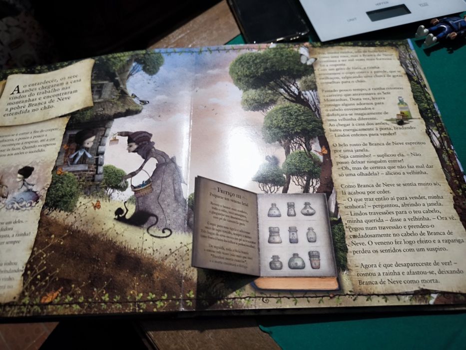 Livro Branca de neve pop-up