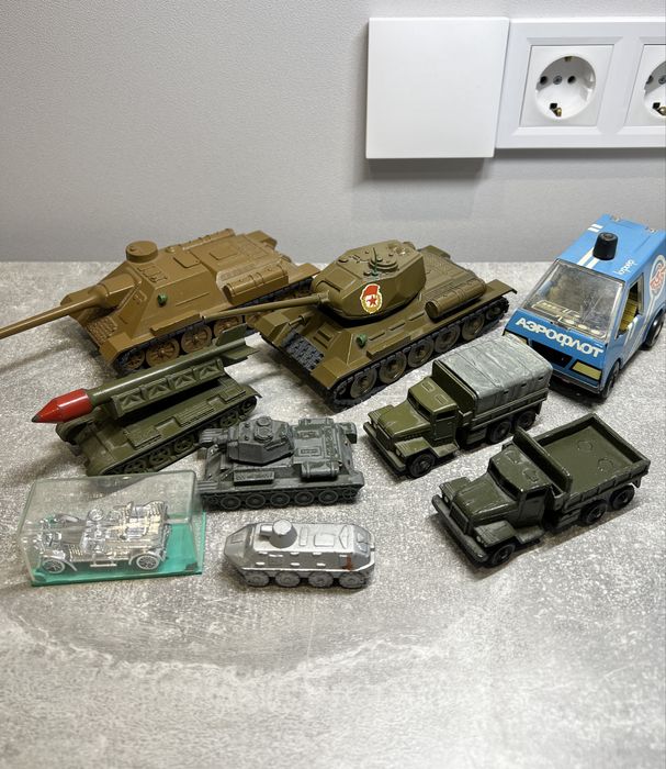 Игрушка ссср танк машинка сау грузовик 1:43