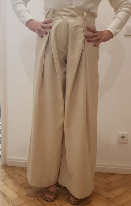 Calças bege | Lefties