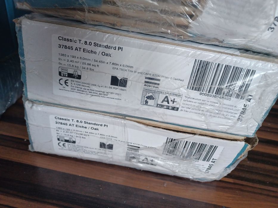 Nowe panele podłogowe  Kaindl ok 18m²