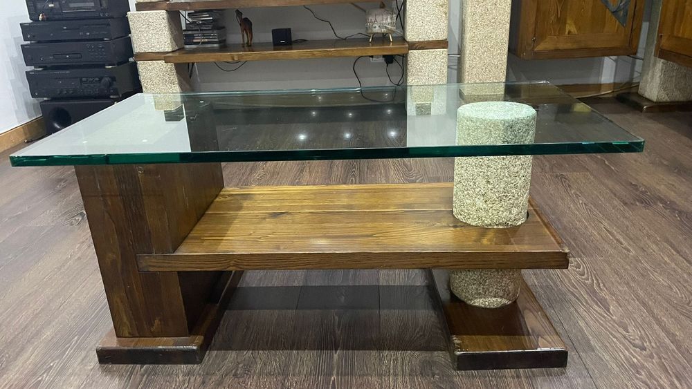 Mesa de centro em madeira