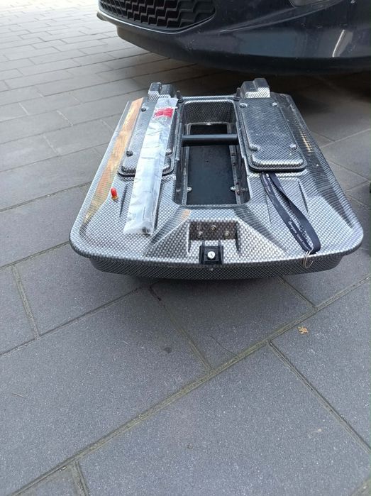 Łódka zanętowa Carbon + Toslon X-Pilot + Deeper PRO+ 3 + SkyRC T200 – komplet