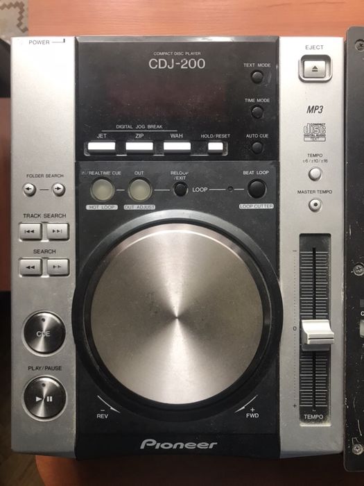Pioneer CDJ 200 x DJ 400