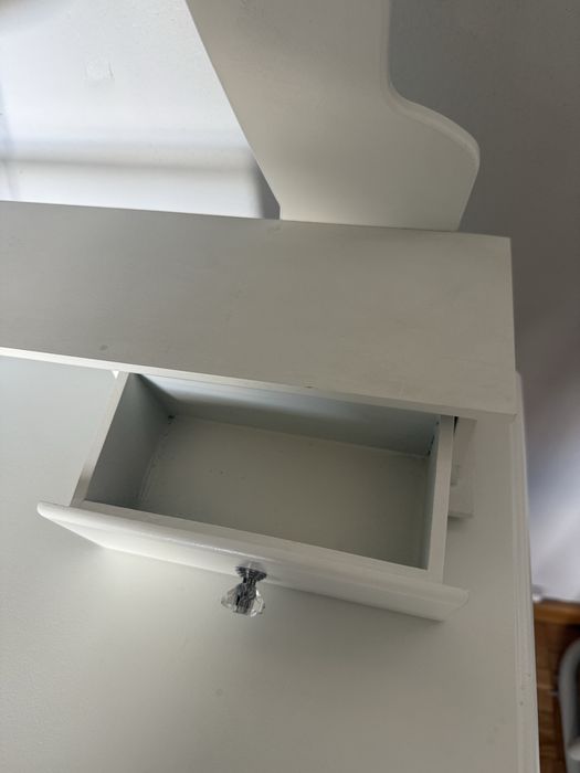 Toaletka z lustrem led