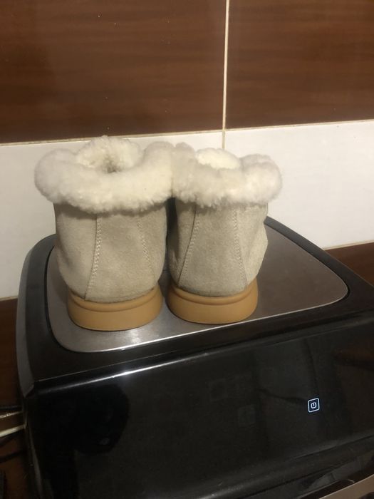 Зимові лофери з натуральноі замші та овчини.