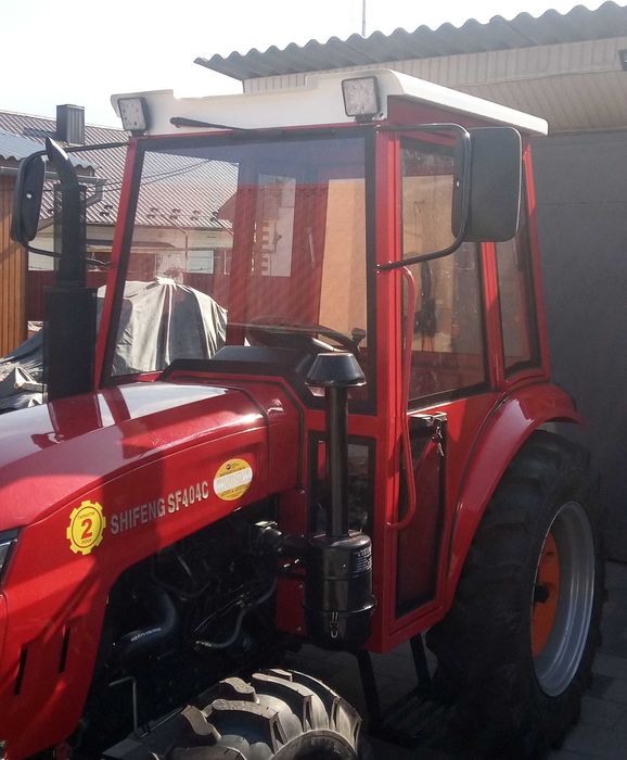 Кабіни для тракторів