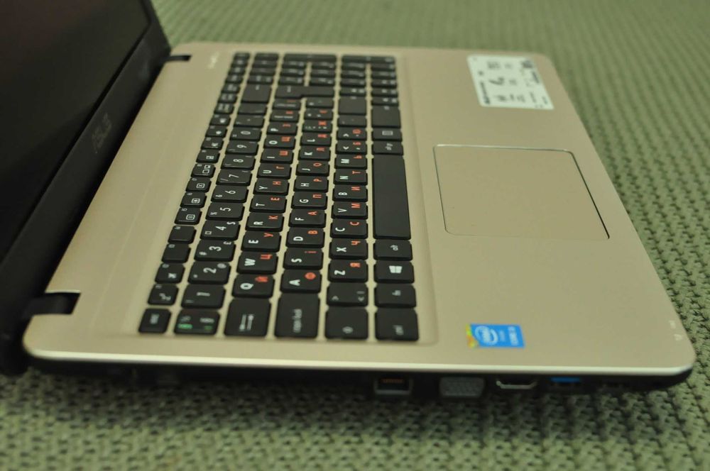 Игровой ноутбук Asus F540