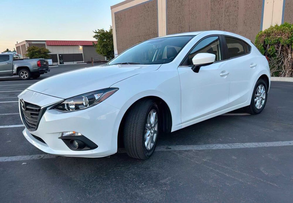 Mazda 3      2016