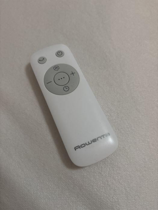 Ventilador em Pé com controle remoto branco