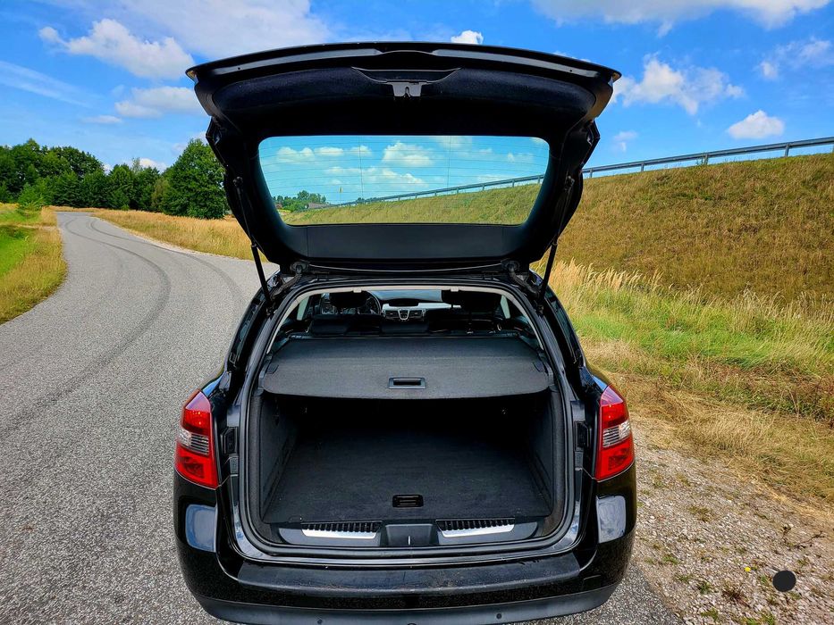 RENAULT LAGUNA 3 2.0b 2010 klimatronic alu hak 6bi tempomat SUPER STAN