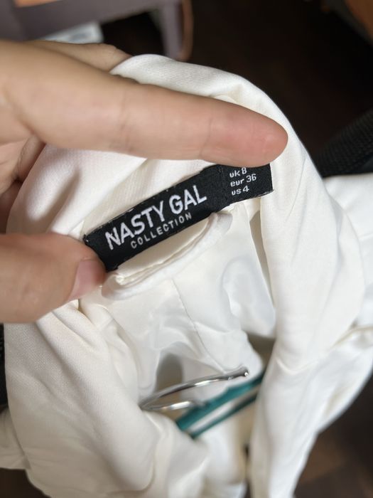 Біла сукня-піджак