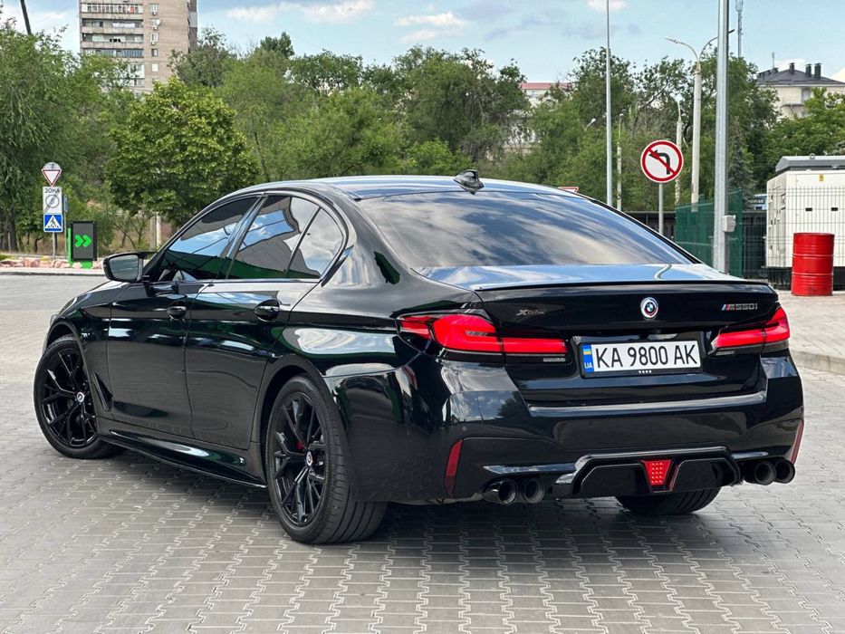 BMW G30 M550i 2022