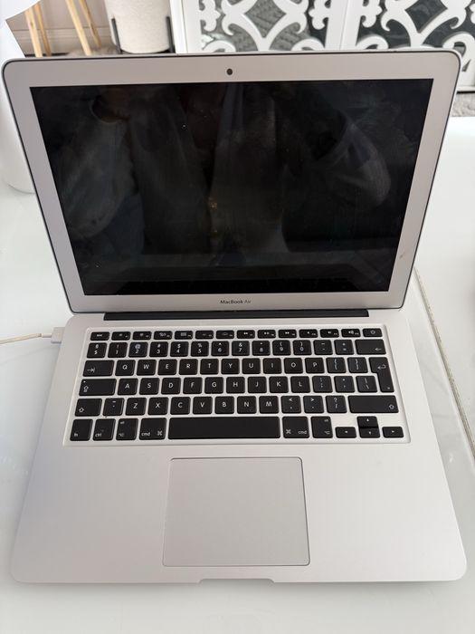 MacBook air laptop
