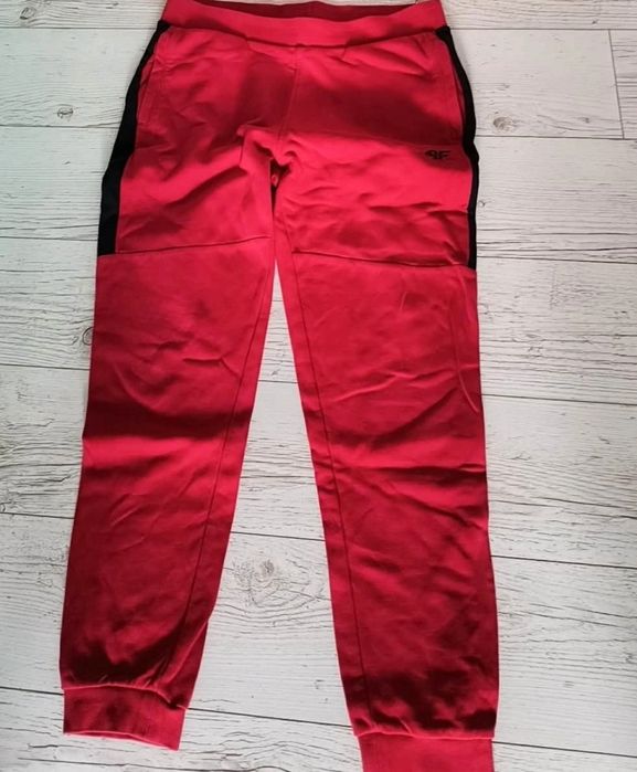 Spodnie dresowe 4f rozm 164