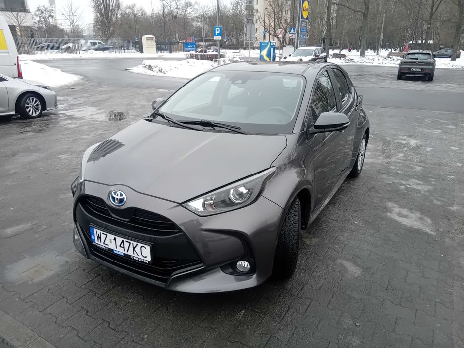 Sprzedam toyota yaris hybrid 2022