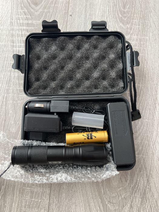 Светодиодный фонарь новый