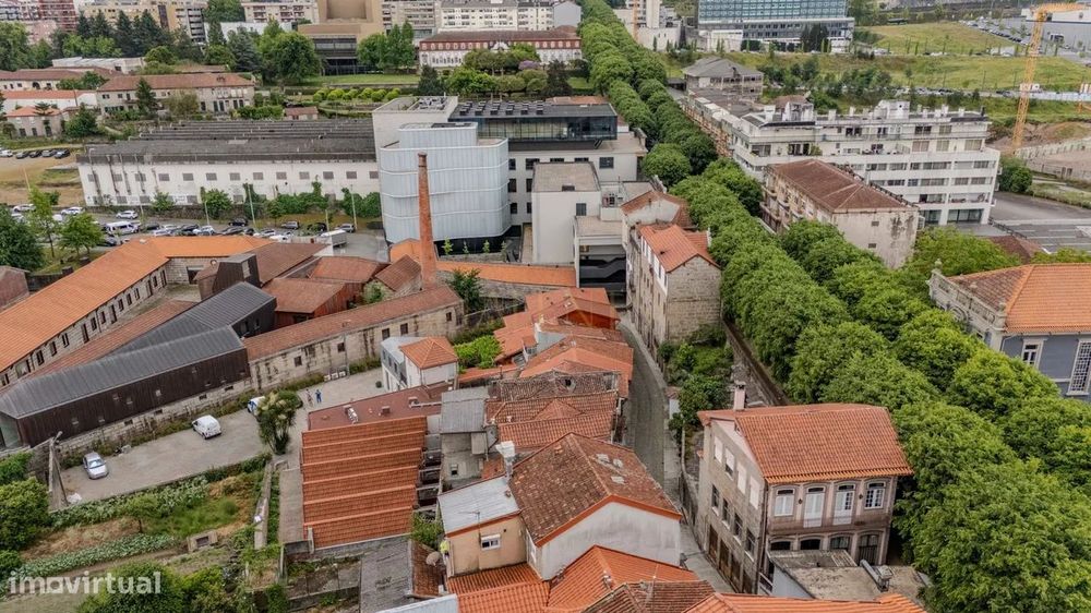 Moradia T4 no Centro Histórico de Guimarães