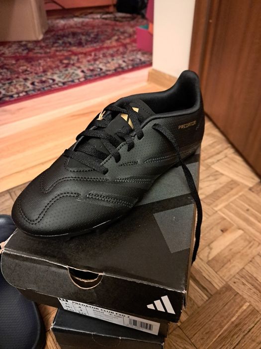 Buty piłkarskie korki Adidas Predator