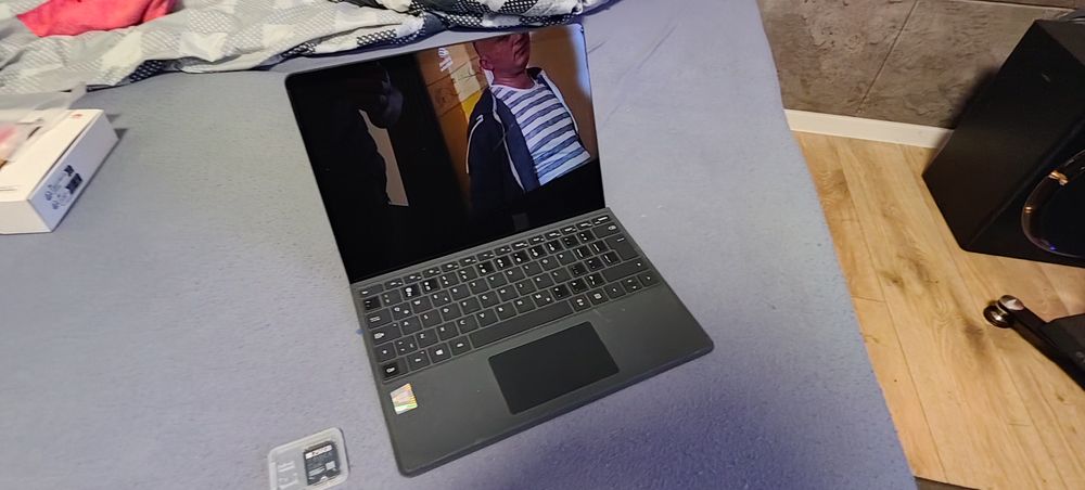 Laptop Microsoft Surface Snapdragon dysk 1 tb
