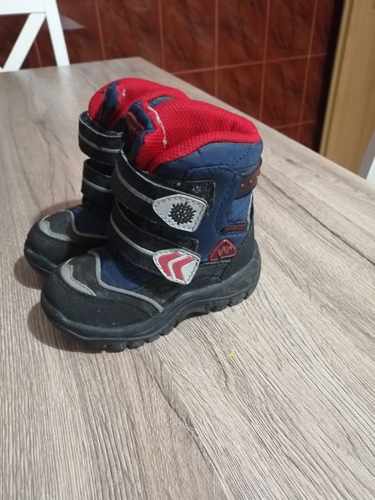 Buty zimowe chłopiece rozm 22