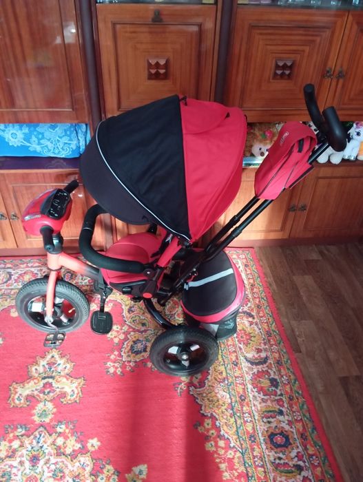 Триколісний дитячий велосипед з батьківською ручкою Best Trike.