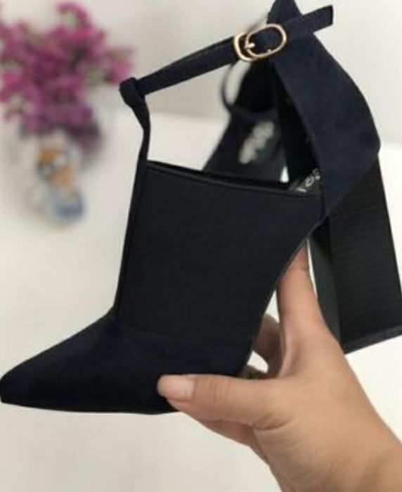 Туфли резинки замшевые