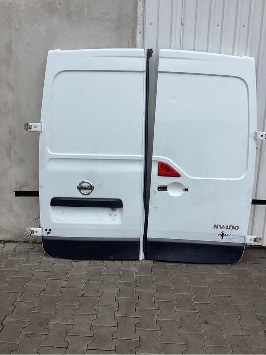Двері задні низькі Рено Мастер 3 Опель Мовано дверка Нісан NV 400