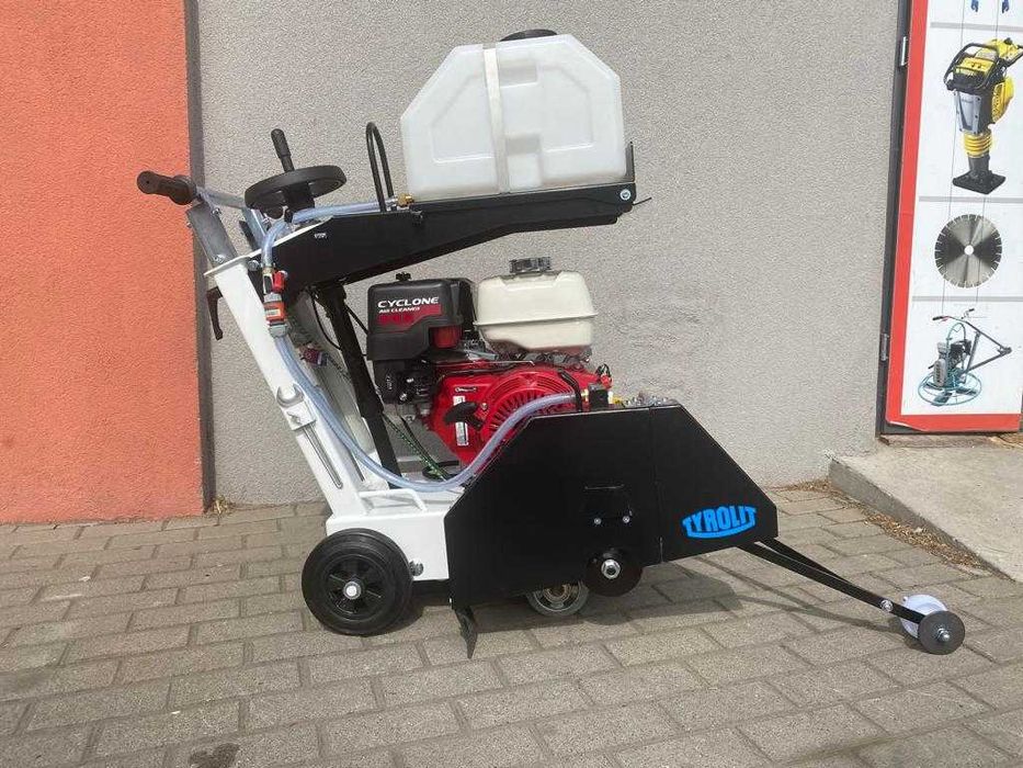 Przecinarka jezdna do betonu asfaltu Tyrolit FSG 513 Spalinowa Piła