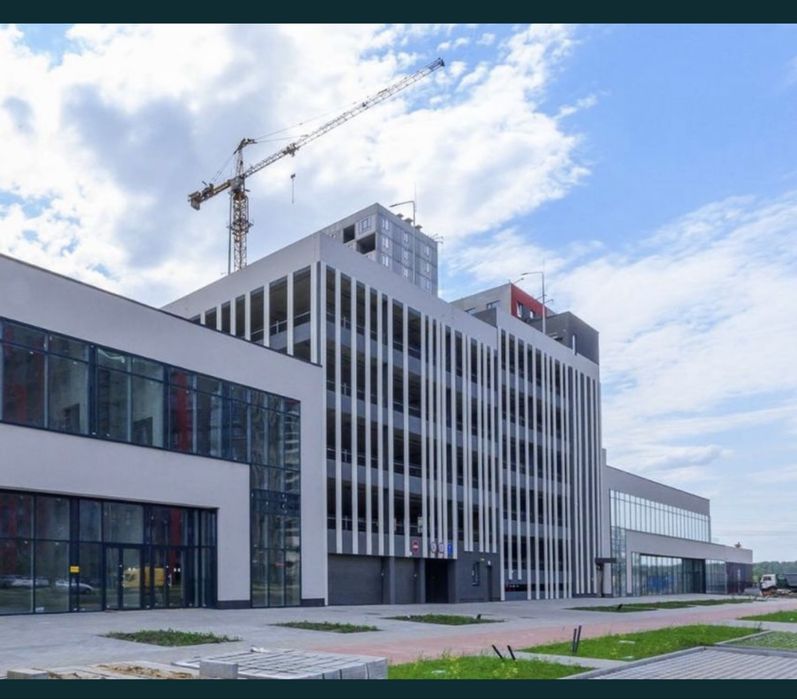 Оренда паркомісця Варшавський Плюс/Варшавський 3