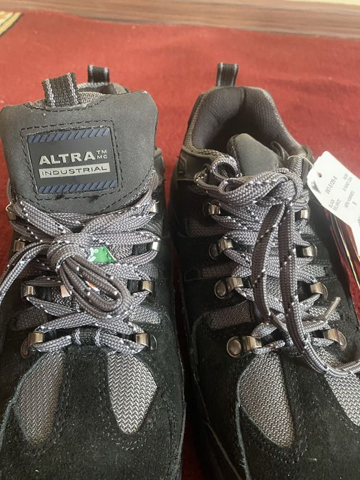 Кросівки     робочі