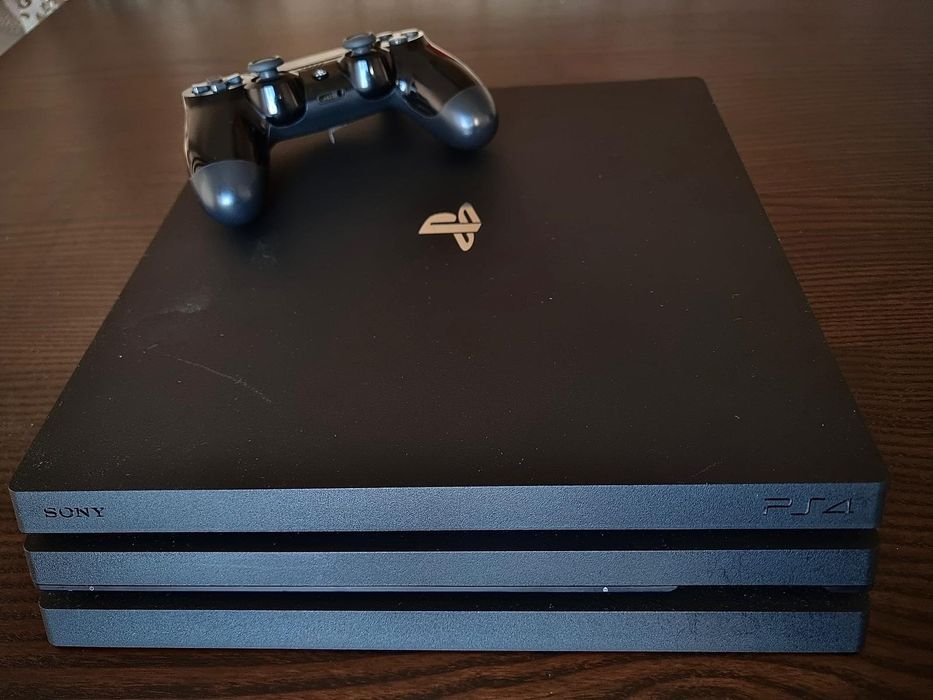 PLAYSTATION 4 PRO 1TB

Muito bem preservada, nunca foi aberta, sempr