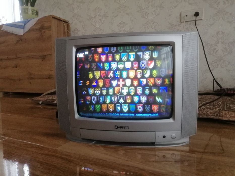 Телевизор Rolsen c1410