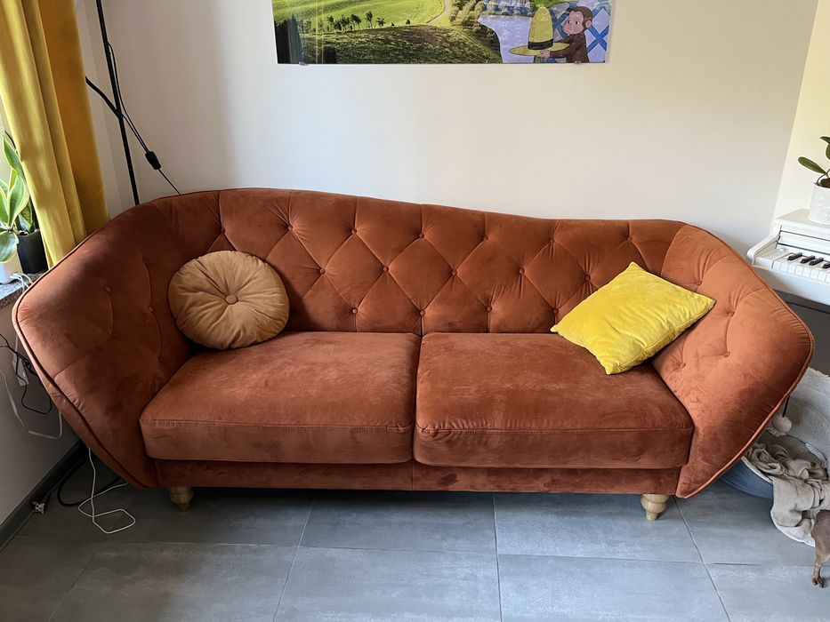 Sofa w bardzo dobrym stanie.