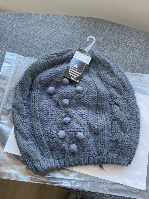 Czapki zimowe-cieple .