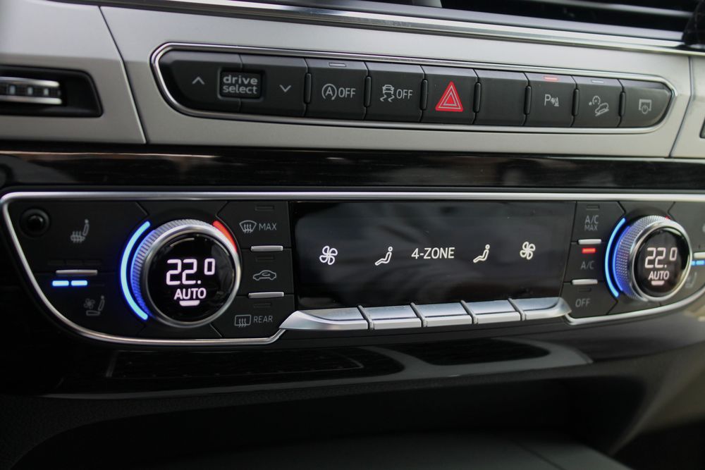 Продам автомобіль Audi Q7 2019 року