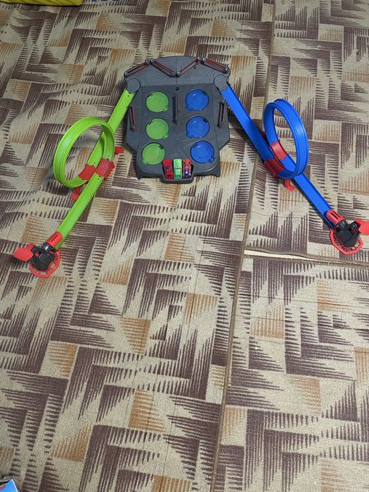 ігровий набір — Hot Wheels Небезпечний рикошет (FDF27)