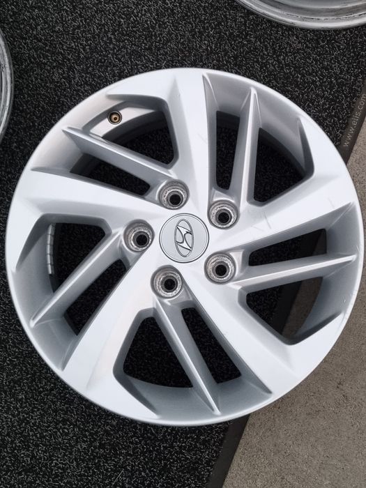 Felgi Alu 16" Hyundai Tucson iX35 i30 iX20 5x114,3 BdbStan Oryginalne