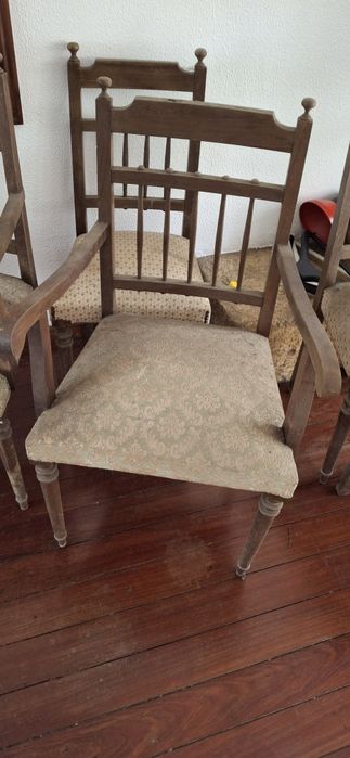 Cadeiras antigas para restauro